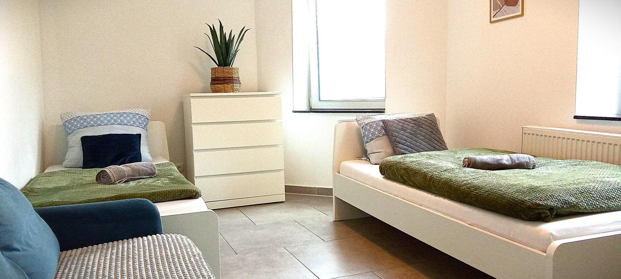 Topflat Mit Kueche I Gratis Parkplatz I Drei Schlafzimmer I Zentrumnah