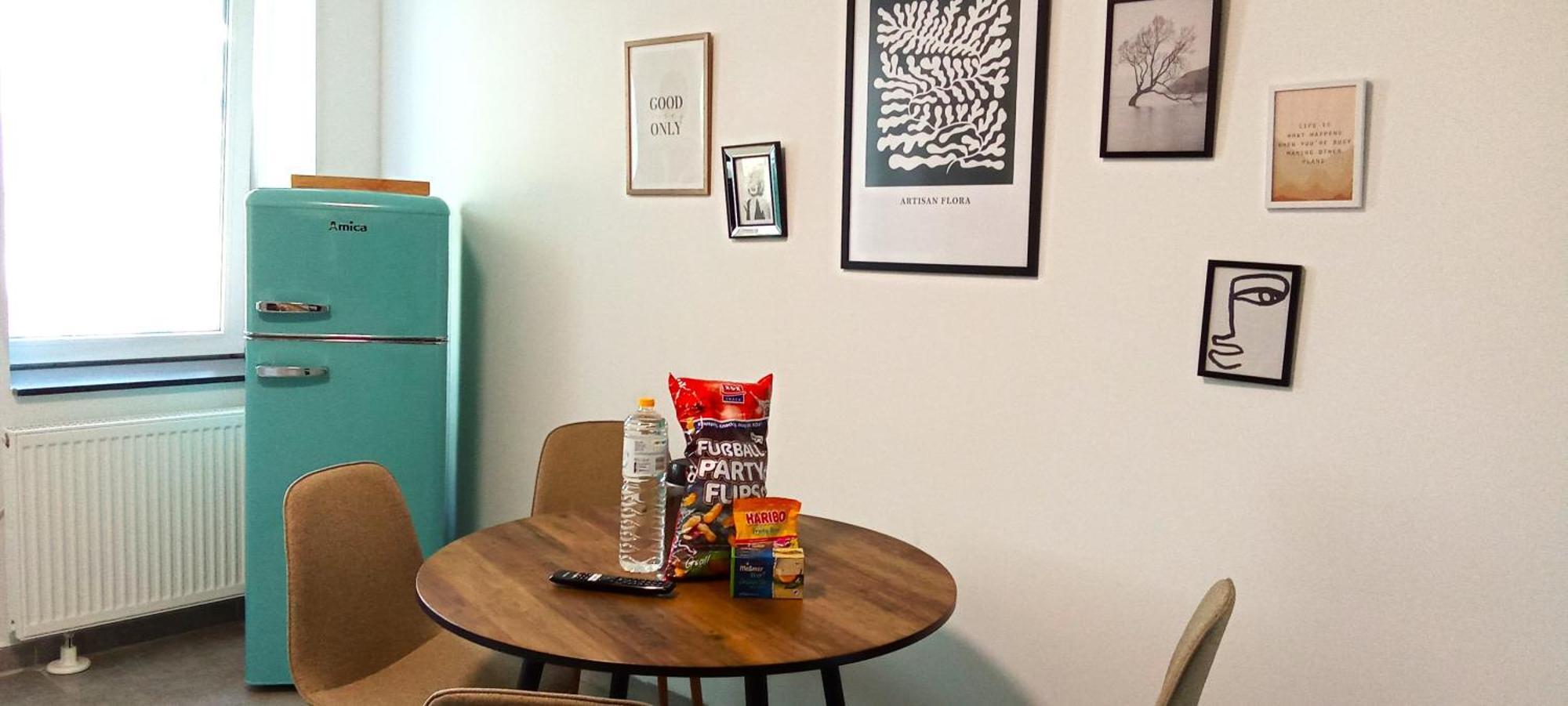 Apartment Topflat Mit Kueche I Gratis Parkplatz I Drei Schlafzimmer I Zentrumnah